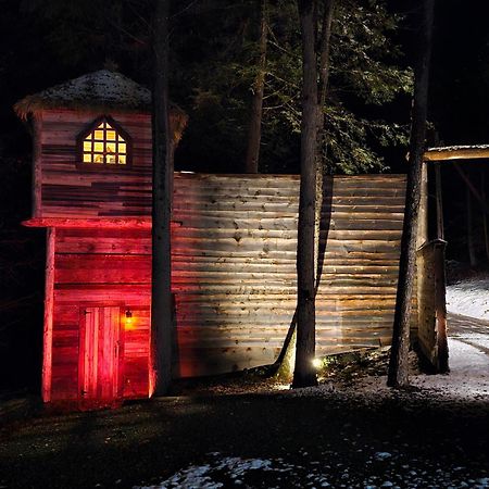 Vikings Villages Resort Guilford エクステリア 写真